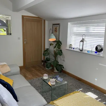 Cosy Dog Friendly Self Contained Apartment With Parking Louth  Exterior photo