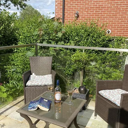 Cosy Dog Friendly Self Contained Apartment With Parking Louth  Exterior photo